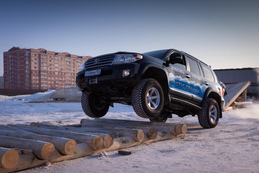  Arctic Trucks Toyota Land Cruiser AT35 (J200) 2011 года  (фото 3 из 7)